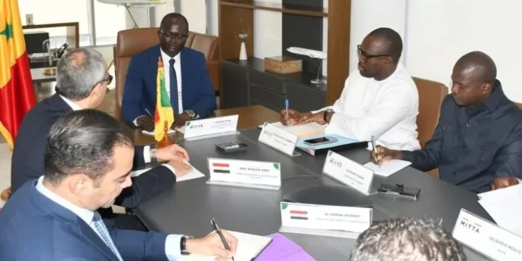 Renforcement de la coopération Sénégal-Égypte : Le Ministre Yankoba Diémé rencontre l’Ambassadeur Khaled Aref pour explorer de nouvelles opportunités