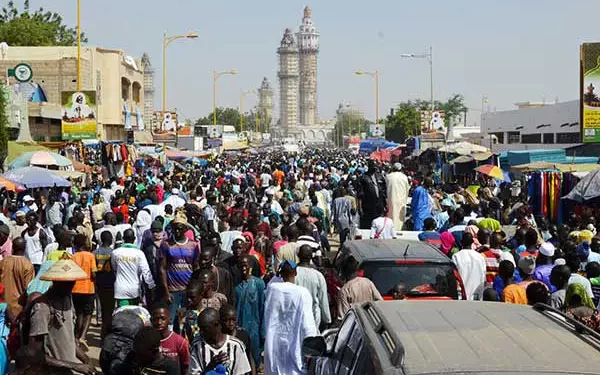 Grand Magal 2026 : Abass Fall chez Serigne Mountakha Mbacké, Dakar réaffirme son engagement aux côtés de Touba