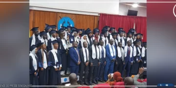 Remise des diplômes:  Abdou Diouf plaide pour le recrutement des diplômés de l’ENSAE dans les ministères