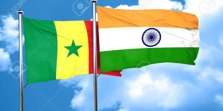 Le navire TARKASH (F50) de l&rsquo;Inde fait escale à Dakar et renforce la coopération Indo-Sénégalaise. 