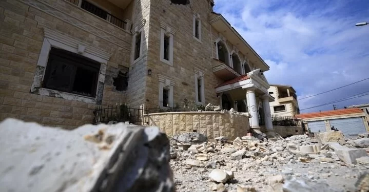 Liban: des zones résidentielles touchées par des frappes israéliennes après une attaque du Hezbollah