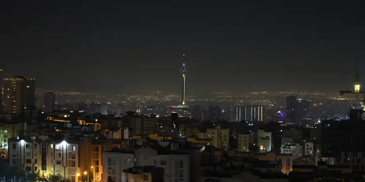 Téhéran assure avoir « le devoir de se défendre »