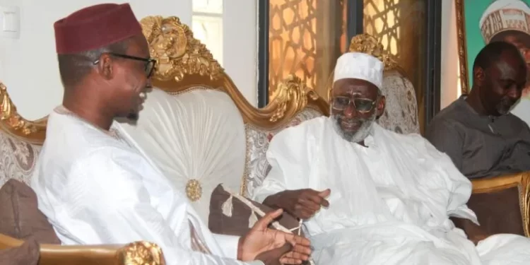 Le waqf au cœur du développement durable au Sénégal : Rencontre constructive entre la HAW et la famille Omarienne