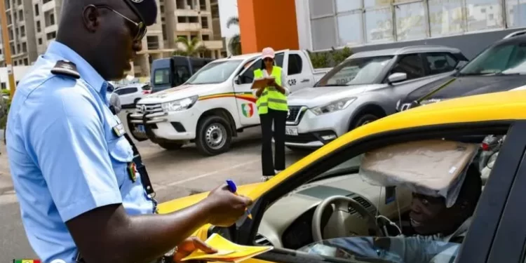 Sécurité routière : 94 véhicules contrôlés, 40 infractions relevées sur l’autoroute Seydina Limamou Laye