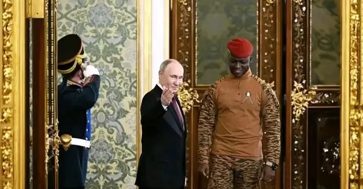 Coopération militaire : La Russie dit vouloir renforcer les liens militaires avec l’Afrique