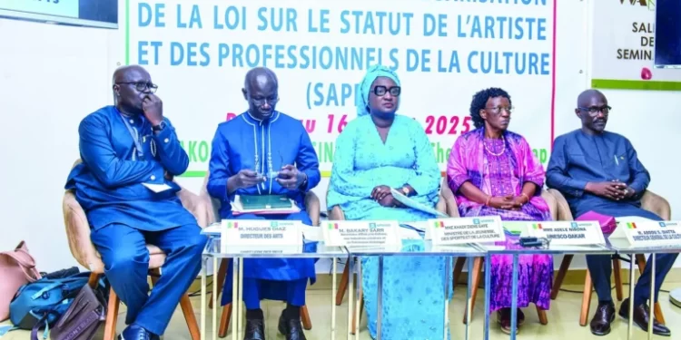 Statut de l’artiste : les acteurs culturels appelés à s’approprier une loi historique