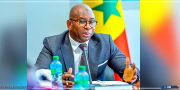 Téléphones à l’école : une interdiction encadrée, pas absolue, rappelle le ministre Guirassy