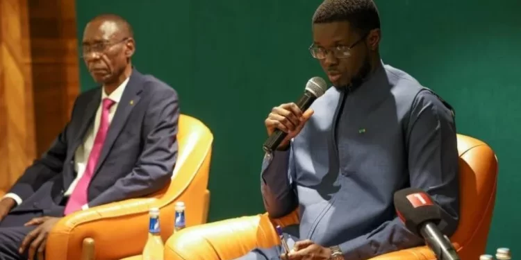 À Kigali, le Président Diomaye Faye salue “l’engagement et la compétence” de la diaspora sénégalaise au Rwanda