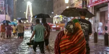 Des inondations et glissements de terrain font plus de 60 morts au Népal et en Inde