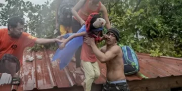 Près d&rsquo;un million de personnes évacuées en prévision du passage du « super-typhon » Fung-wong aux Philippines