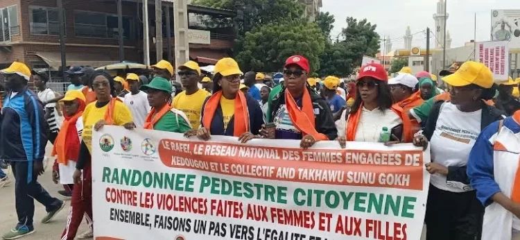 16 JOURS D&rsquo;ACTIVISME contre LES VIOLENCES BASÉES SUR LE GENRE : Le Réseau des femmes de Kédougou sensibilise à travers une randonnée citoyenne