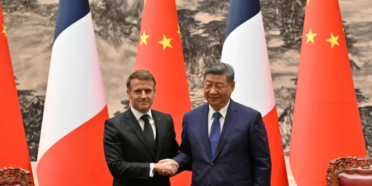 En Chine, Emmanuel Macron appelle Xi Jinping à œuvrer à la fin de la guerre en Ukraine