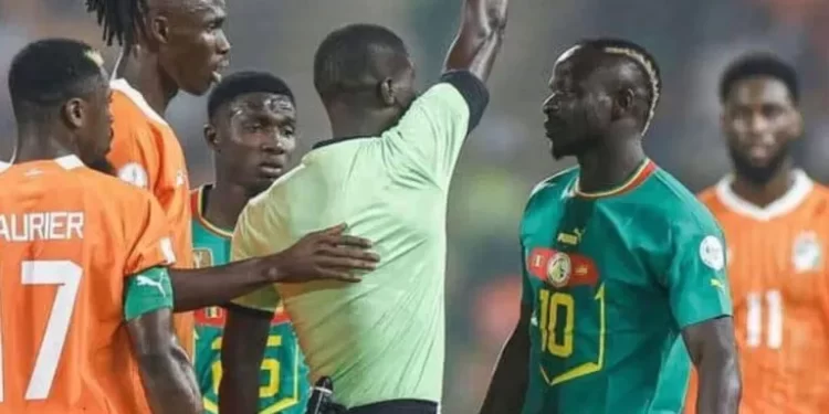 Sénégal vs Égypte : Atcho, arbitre du choc, le souvenir des polémiques ressurgit