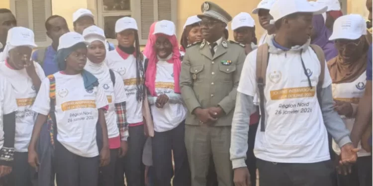 Saint-Louis: La Douane sensibilise les élèves à ses missions au lycée Cheikh Oumar Foutiyou Tall