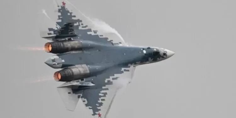 L’Algérie déploie le chasseur furtif russe Su-57, Washington inquiet