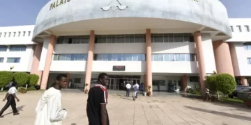 Poursuivi pour viol : un policier indexe la victime, un courtier et « son » commissaire