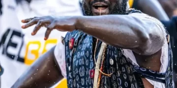 EUMEU SÈNE, LUTTEUR: L’âme indomptable d’un survivant devenu légende