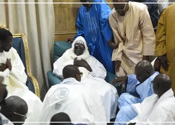 Le président Faye s’est rendu à Touba pour présenter ses condoléances suite au décès de Serigne Cheikh Saliou