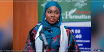 « La saison des épines » : Ndèye Rouba Fall signe un premier recueil poignant sur les blessures et la renaissance