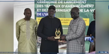 [ Vidéo] UCAD :  Abass Fall et Alioune Badara Kandji lancent les travaux d’aménagement de 3,13 km de voirie