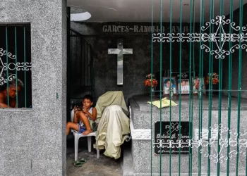 Philippines : à Manille, la capitale, environ 6000 personnes vivent parmi les morts