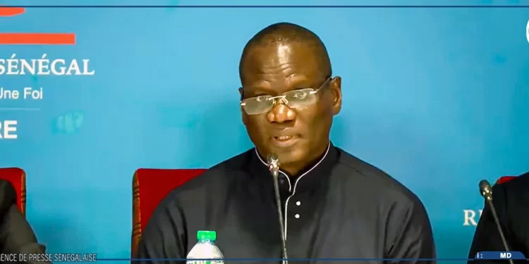 Menace de grève à la SENELEC : Le ministre El Hadji Abdourahmane Diouf appelle les syndicats à attendre l&rsquo;arbitrage du Président Diomaye Faye
